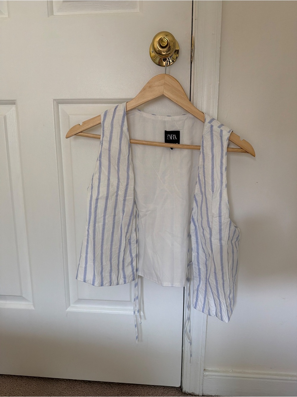 Zara White and Light Blue Striped Tie-Front Sleeveless Vest
